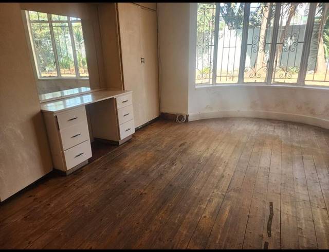 4 BEDROOM HOUSE FOR SALE IN KENSINGTON